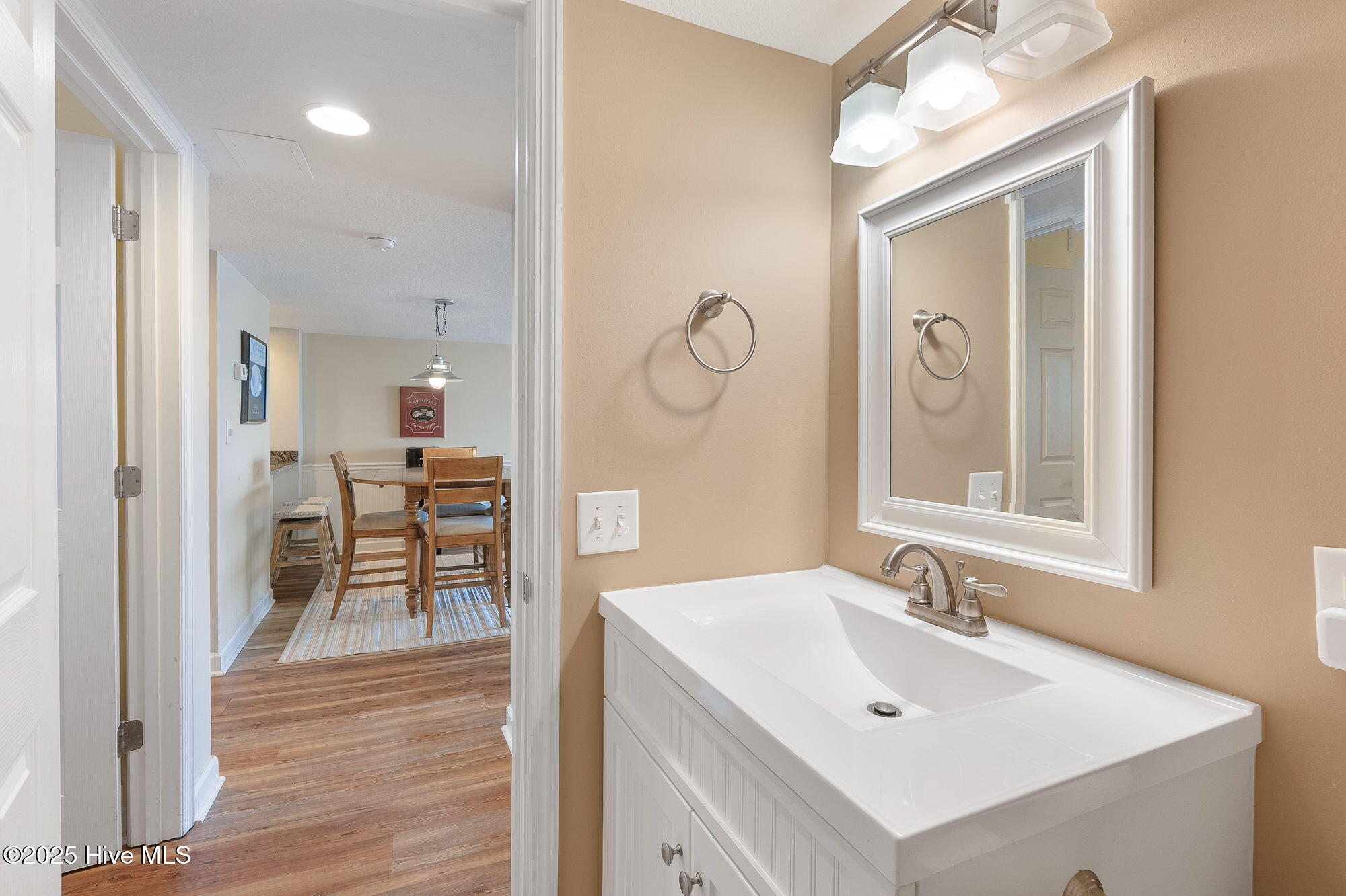 8801 Reed Drive, Unit 612 Emerald Isle, NC 28594 - Photo 22 of 29 26-web-or-mls-chadwick-visuals-8801-reed