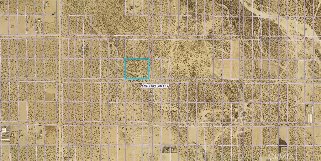 0 R12 Sun Village Los Angeles, CA 90007 - Photo 3 of 9 a bathroom with a shower