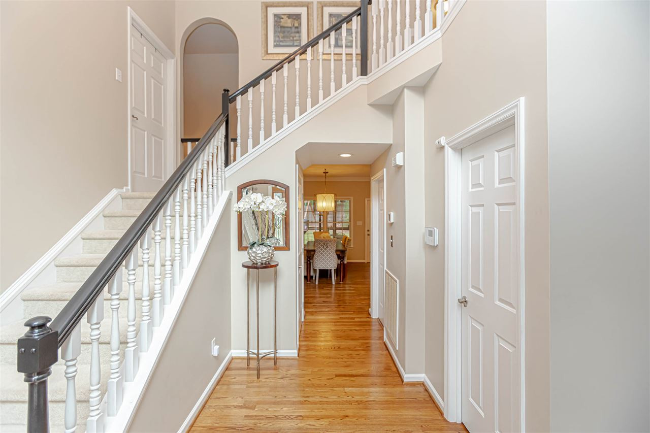 7900 Verona Place Raleigh, NC 27613 - Photo 3 of 28 Foyer