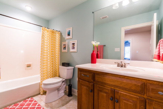 33287 Steelwood Ridge Road Loxley, AL 36551 - Photo 12 of 33 Guest Bathroom 2