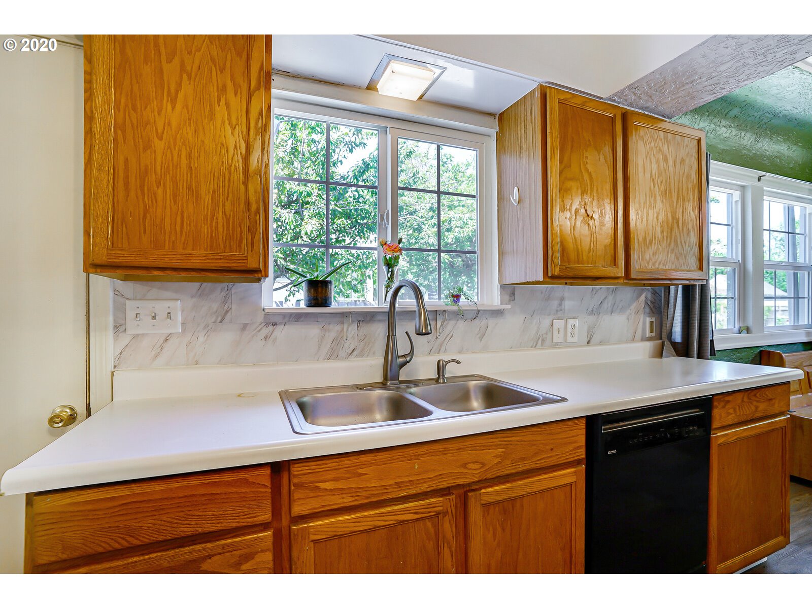 712 Walnut Street Lebanon, OR 97355 - Photo 19 of 32 Gallery Image 19