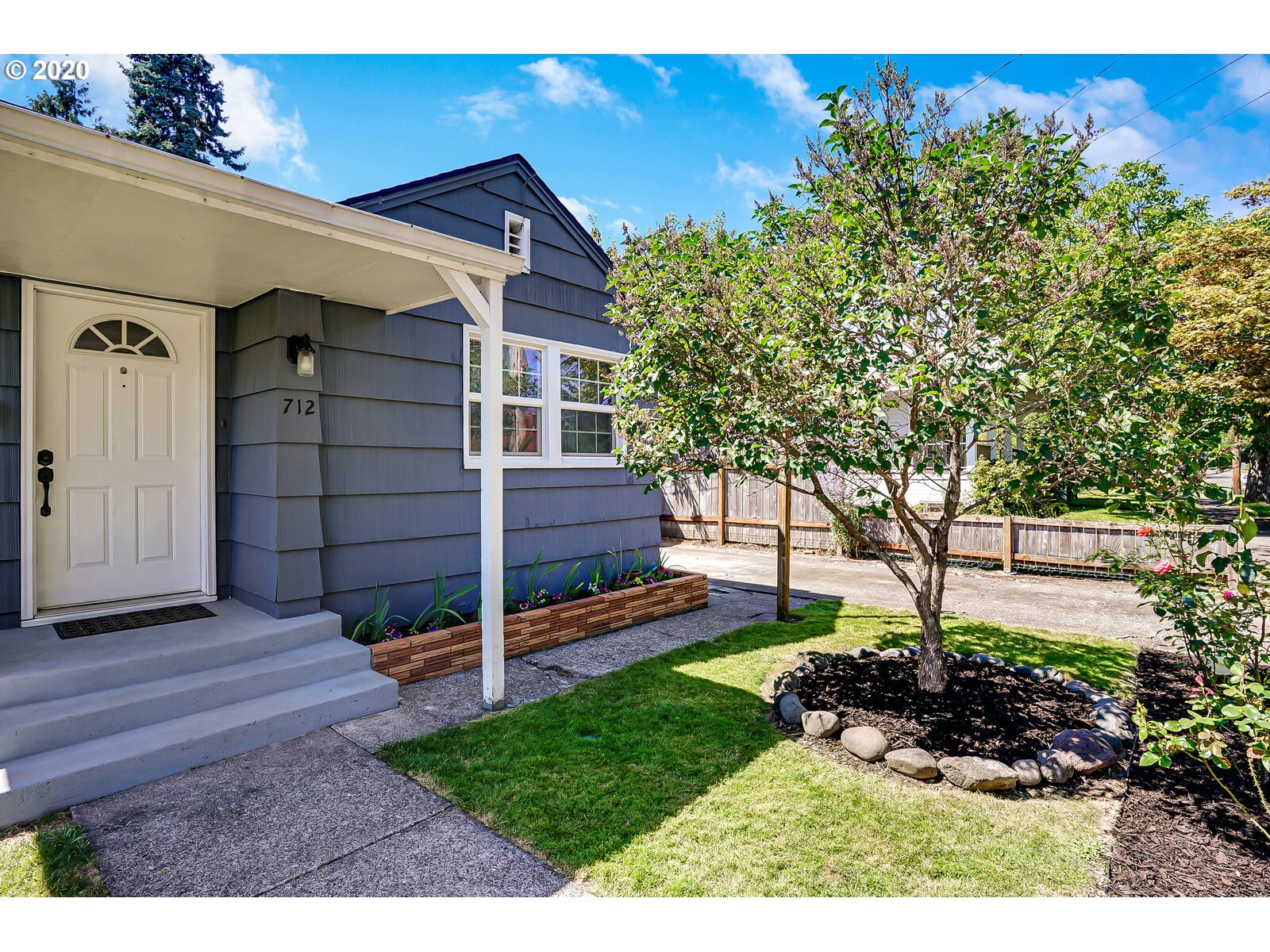712 Walnut Street Lebanon, OR 97355 - Photo 5 of 32 Gallery Image 5