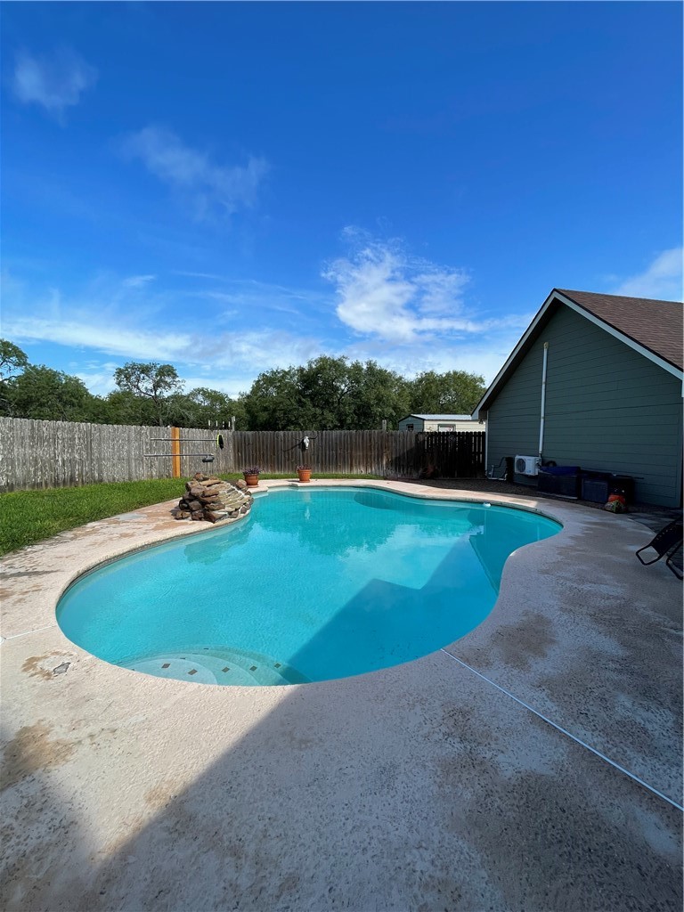 5937 Hidden Valley Loop Sandia, TX 78383 - Photo 26 of 28 Large Inground Pool