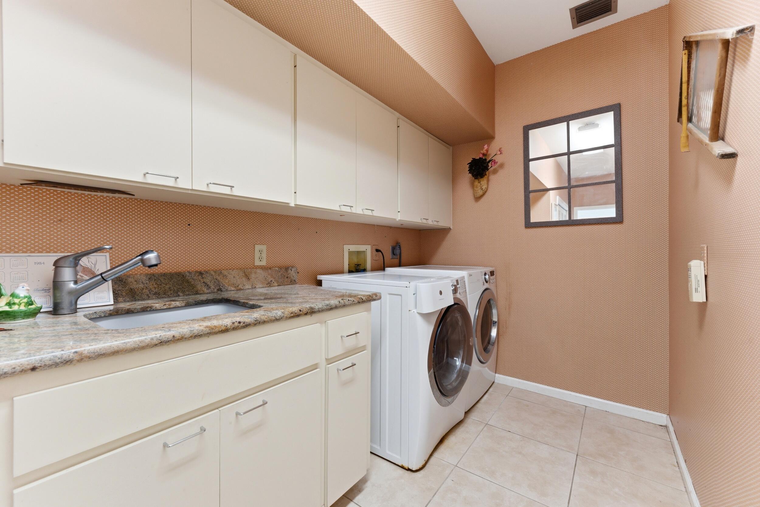 5370 Southeast Merion Way Stuart, FL 34997 - Photo 20 of 32 26_5370_se_merion_way_023