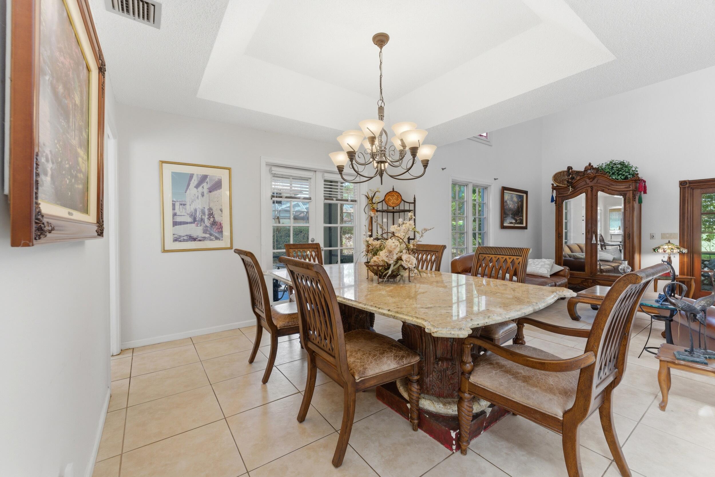 5370 Southeast Merion Way Stuart, FL 34997 - Photo 7 of 32 13_5370_se_merion_way_010
