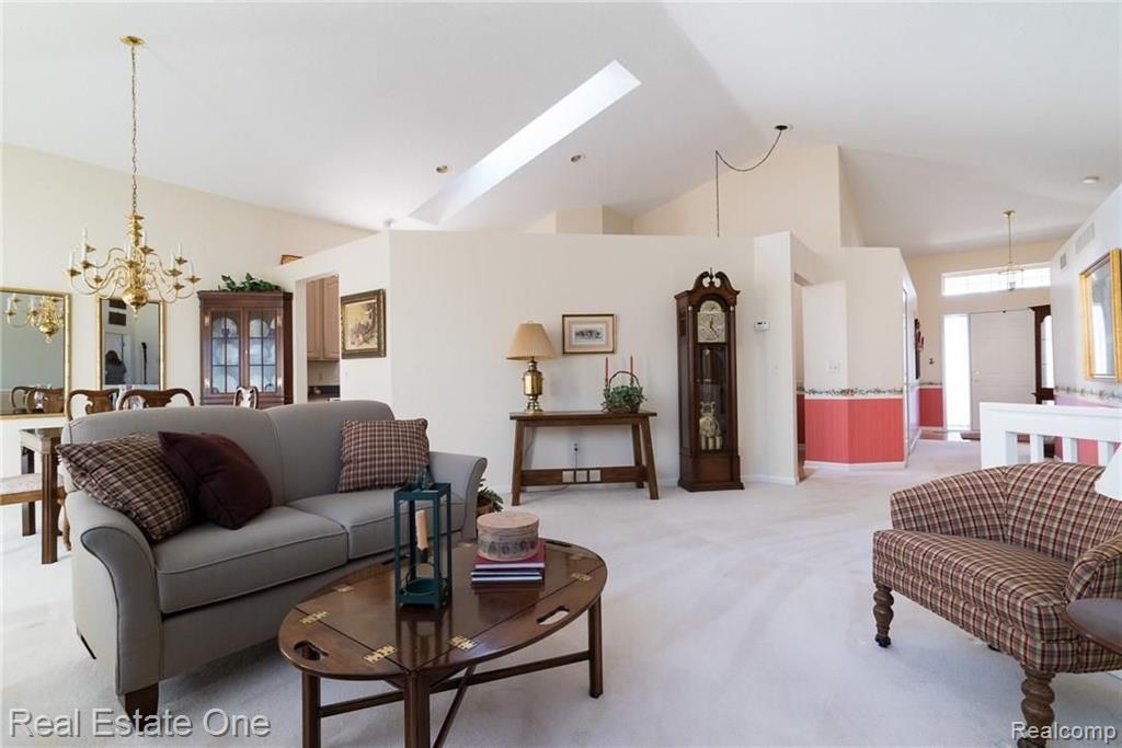 4922 Georgetown Drive Rochester, MI 48306 - Photo 5 of 41