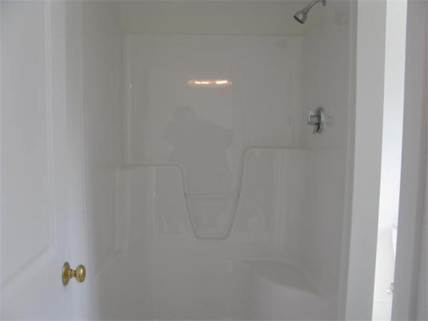 162 Leslie Road Rowley, MA 01969 - Photo 15 of 17 a bathroom with a shower