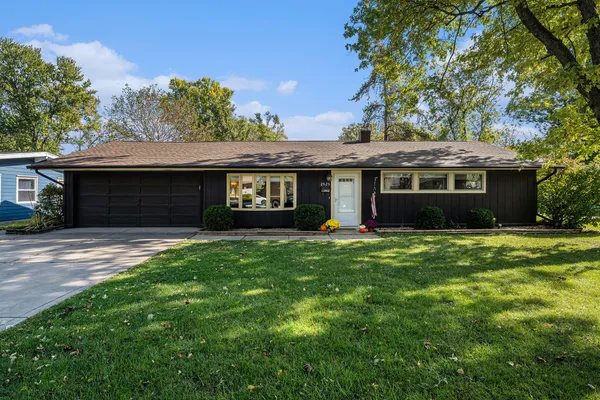 $297,500 | 2525 Lakewood Drive, Dyer, IN 46311