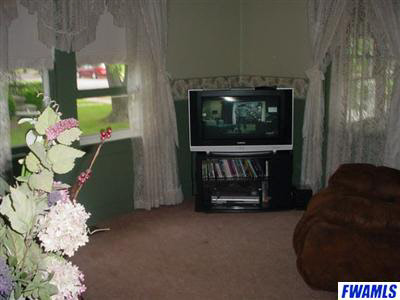 927 Dierkes Street Decatur, IN 46733 - Photo 4 of 13