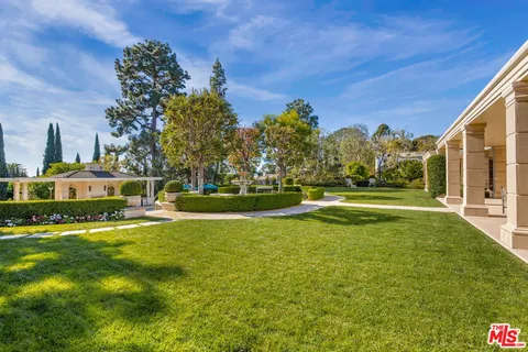 $32,995,000 | 400 St Cloud Road, Los Angeles, CA 90077