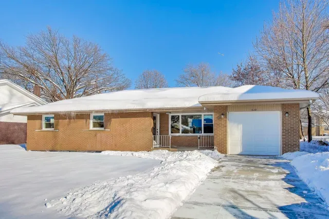 $575,000 | 623 North Benton Street, Palatine, IL 60067