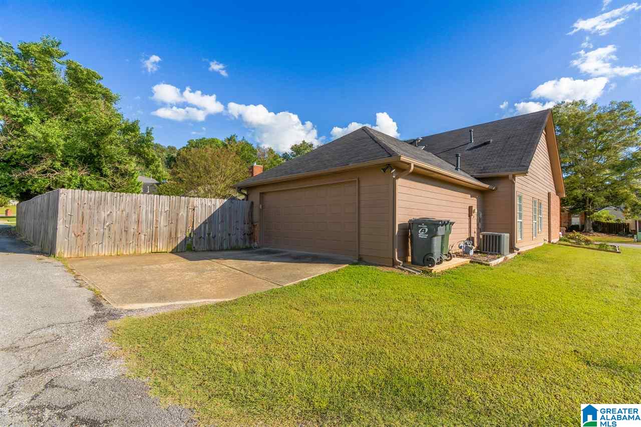 112 Braxton Way Pelham, AL 35124 - Photo 6 of 39