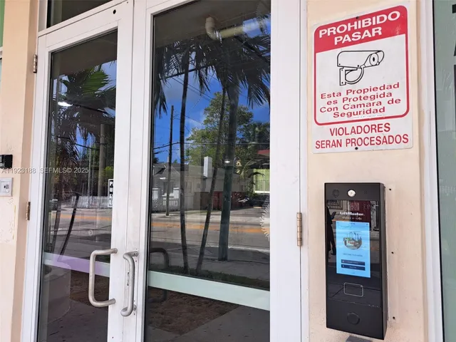 a picture of a bathroom