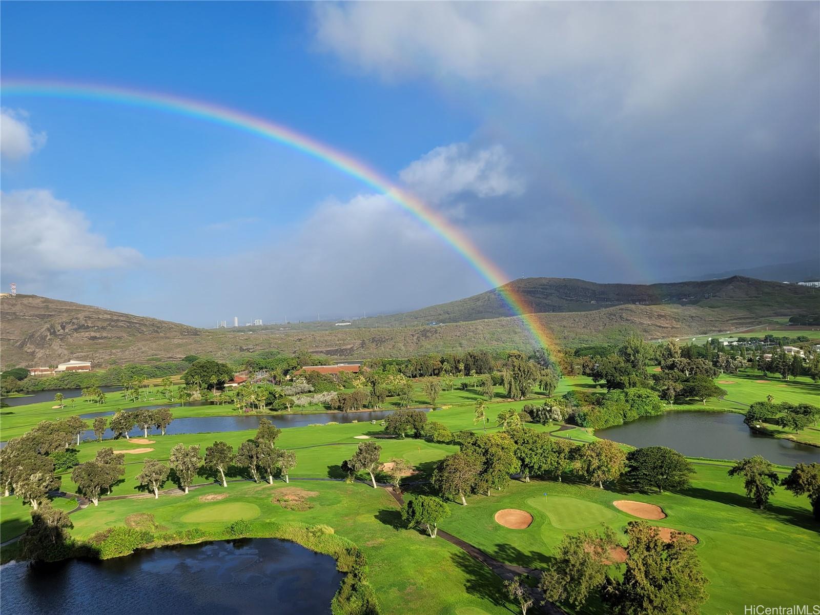3054 Ala Poha Place, Unit 2005 Honolulu, HI 96818 - Photo 19 of 22 a view of a city
