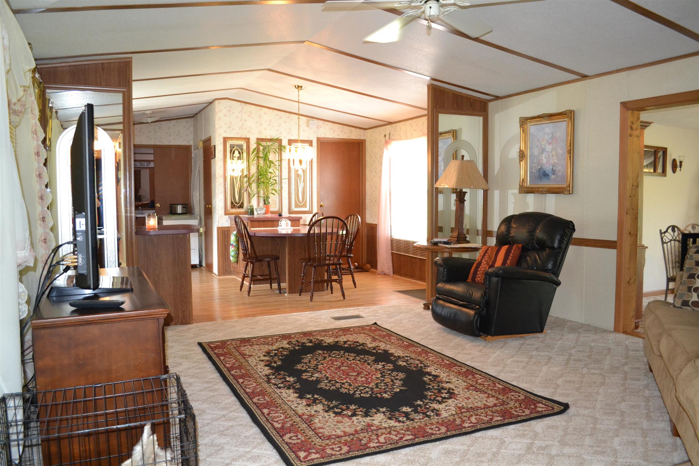 120 Rankin Road Hartsville, TN 37074 - Photo 7 of 20 LIVING ROOM IN TO KTICHEN AND EAT IN AREA ADJACENT TO LAUNDRY ROOM