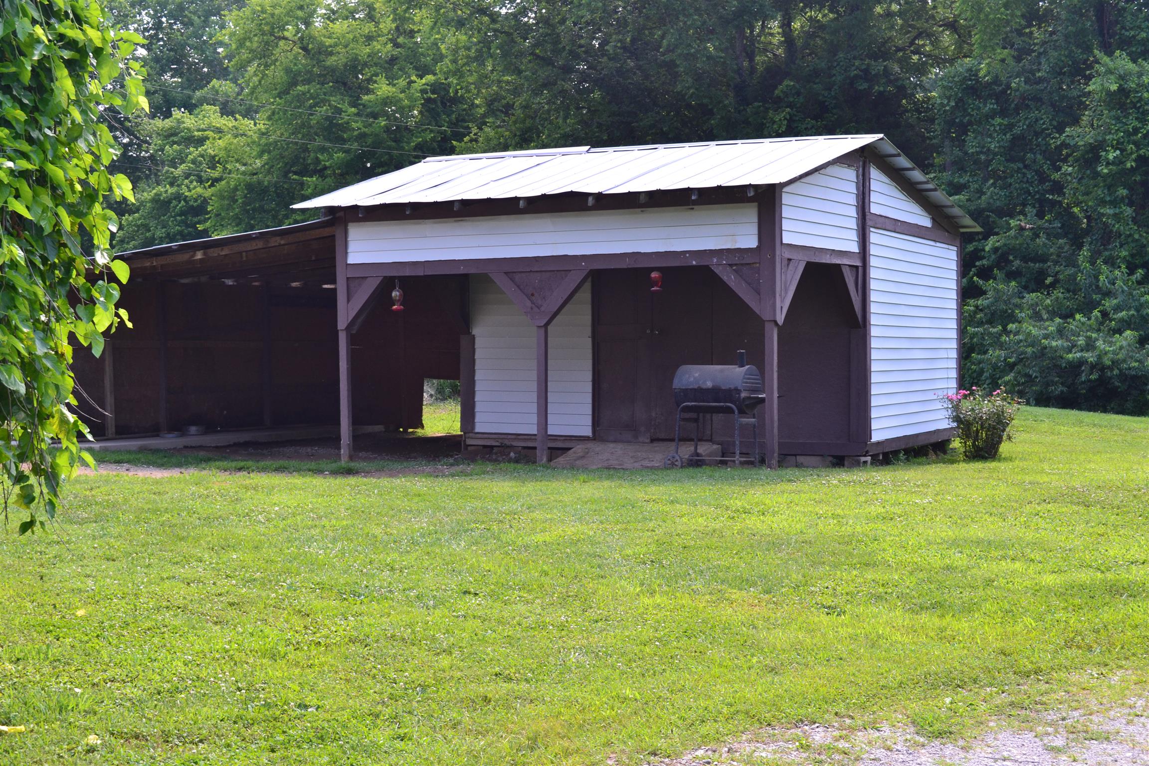 120 Rankin Road Hartsville, TN 37074 - Photo 9 of 20 HOME HAS 3 BED 2 BATH; 2 CAR CARPORT AND WORKSHOP/SHED ON 5 ACRES.