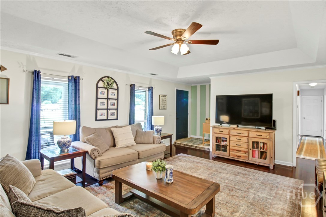 137 Scholar Road Guyton, GA 31312 - Photo 6 of 31 Living Room