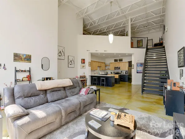$3,250 | 909 Westmere Avenue, Charlotte, NC 28208