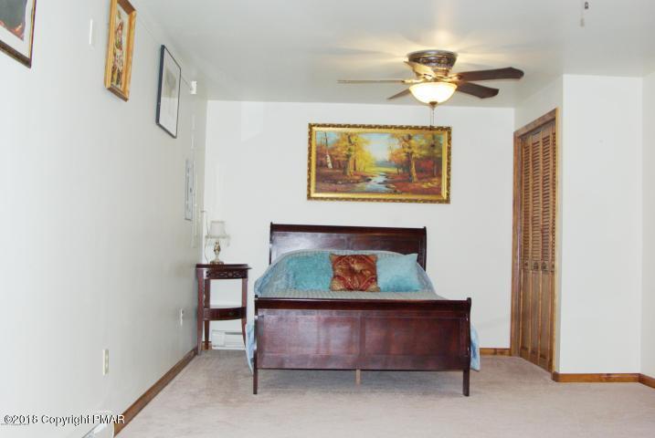 179 Radcliff Road Bushkill, PA 18324 - Photo 23 of 32
