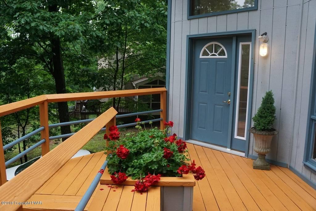 179 Radcliff Road Bushkill, PA 18324 - Photo 24 of 32 a view of two chairs in balcony