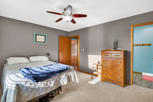 $259,900 | 122 Park Avenue, Charlotte, IA 52731