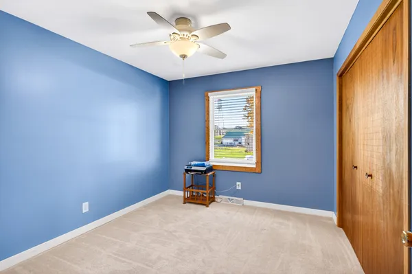 $259,900 | 122 Park Avenue, Charlotte, IA 52731