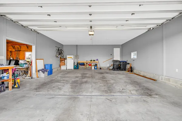 $259,900 | 122 Park Avenue, Charlotte, IA 52731