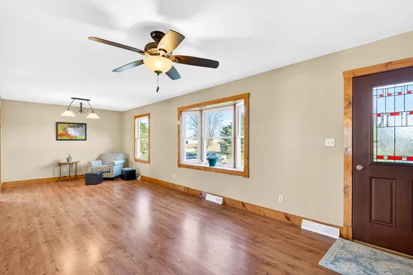 $259,900 | 122 Park Avenue, Charlotte, IA 52731