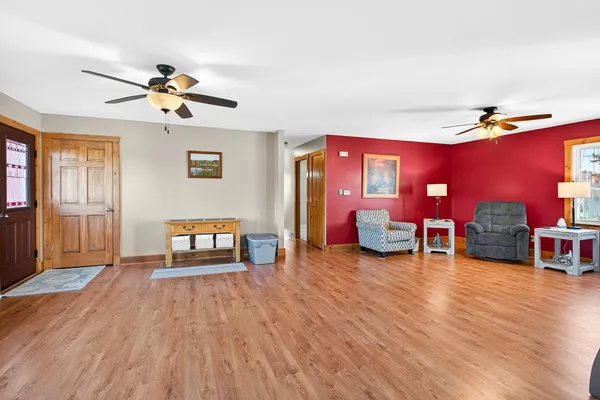 $259,900 | 122 Park Avenue, Charlotte, IA 52731