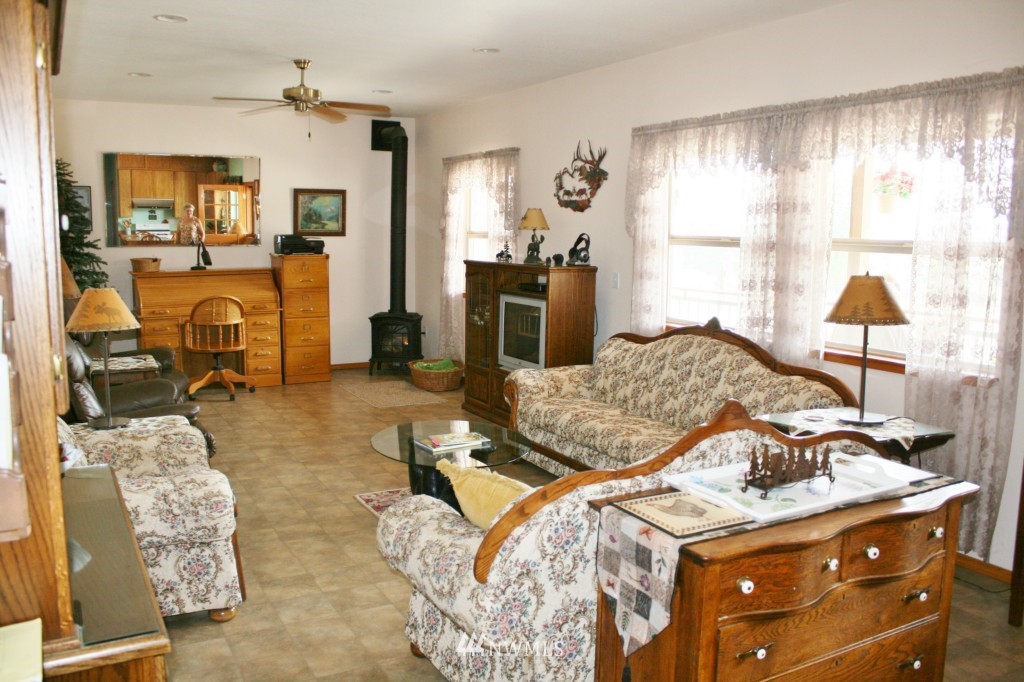 11005 Grandview Road Arlington, WA 98223 - Photo 15 of 25 Gallery Image 15