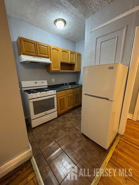1116 Anna Street, Unit 2D Elizabeth, NJ 07201 - Photo 3 of 8