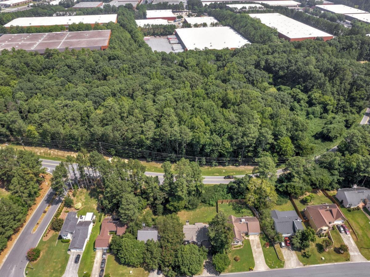 5313 Cascade Road Atlanta, GA 30331 - Photo 1 of 1 a view of a yard with plants