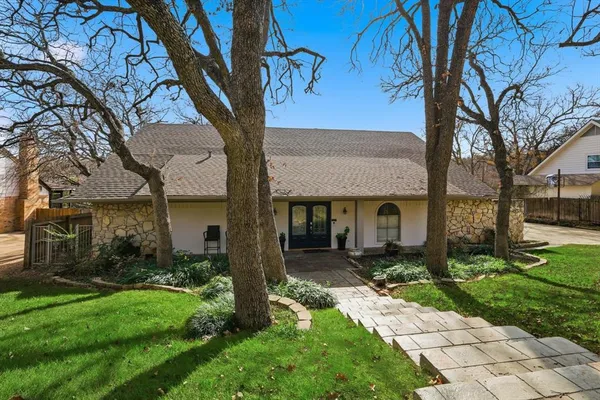 $562,000 | 2703 Chinquapin Oak Lane, Arlington, TX 76012