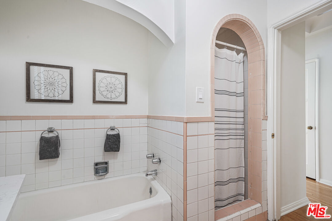 1834 Preuss Road Los Angeles, CA 90035 - Photo 17 of 25 Gallery Image 17