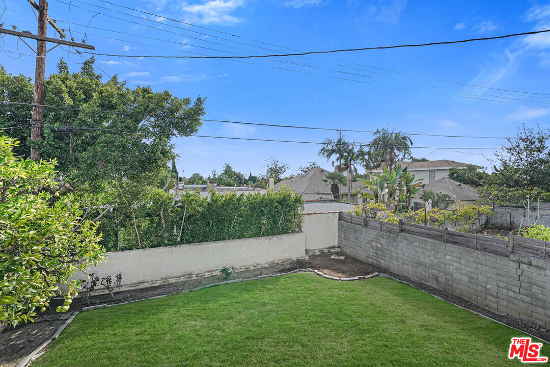1834 Preuss Road Los Angeles, CA 90035 - Photo 23 of 25 Gallery Image 23