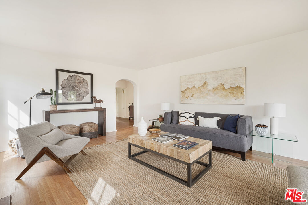 1834 Preuss Road Los Angeles, CA 90035 - Photo 7 of 25 Gallery Image 7