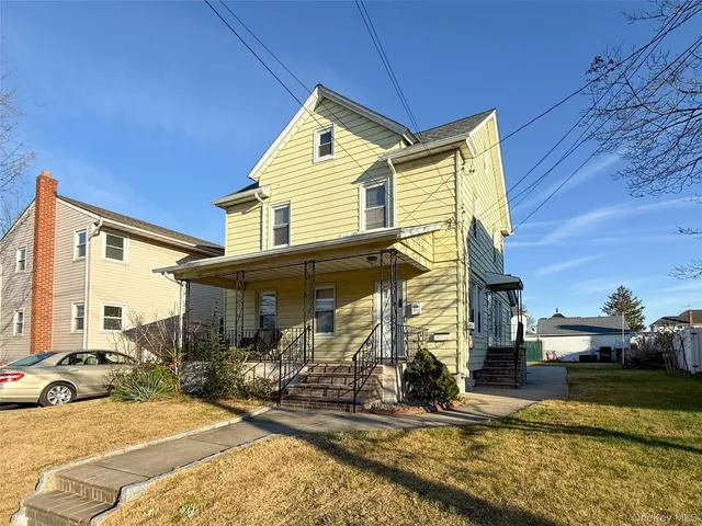 a view of house with a outdoor space