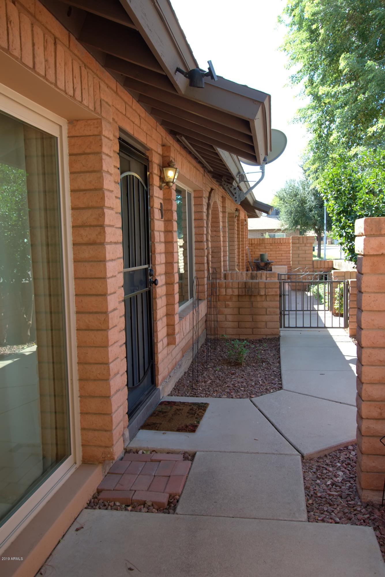 6427 South Newberry Road, Unit B Tempe, AZ 85283 - Photo 13 of 13 Side view of front