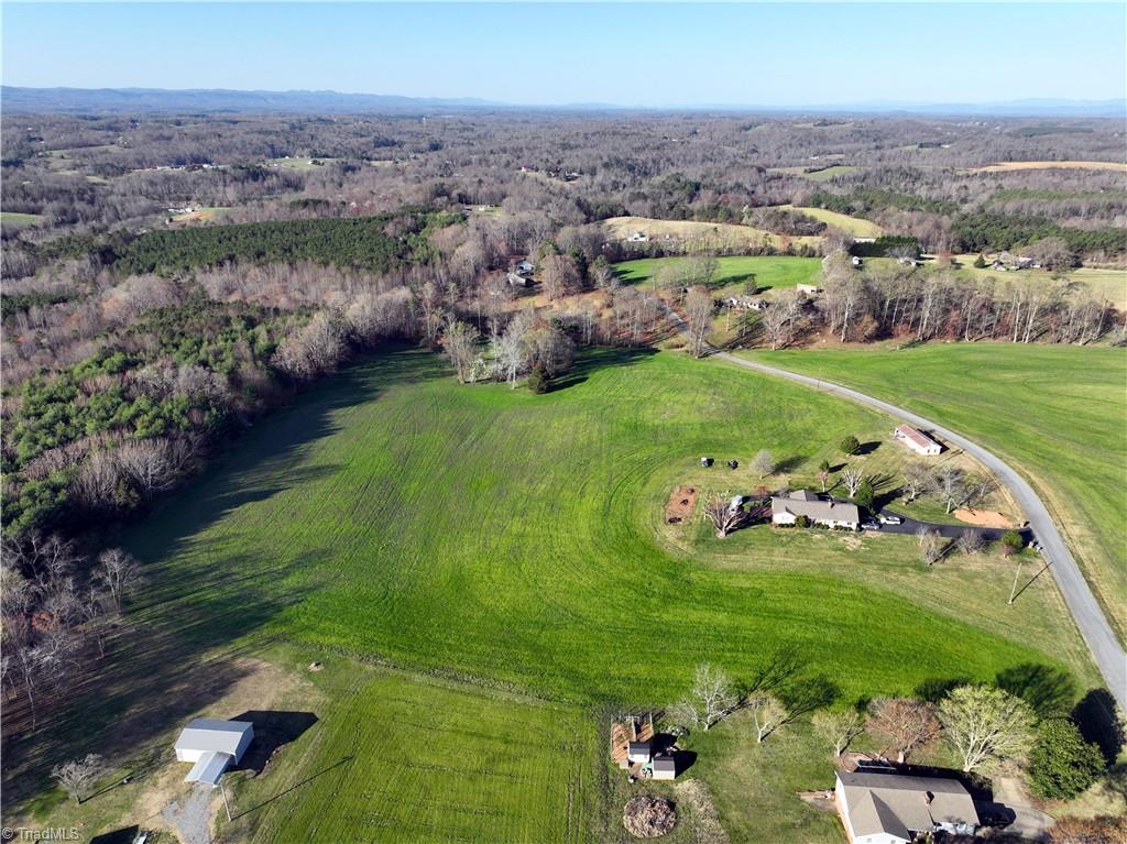 2 Edwards Blackburn Road Elkin, NC 28621 - Photo 2 of 26 Gallery Image 2