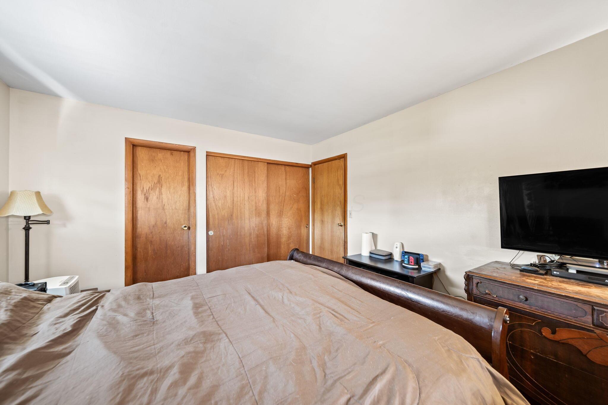 4815 Bourke Road Columbus, OH 43229 - Photo 24 of 50 28-web-or-mls-A7405510