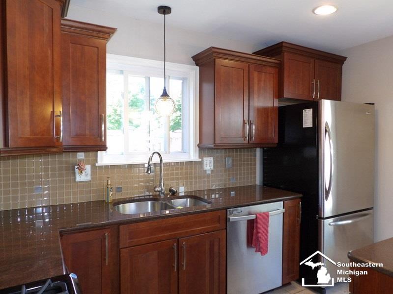 22128 Derby Road Woodhaven, MI 48183 - Photo 19 of 41