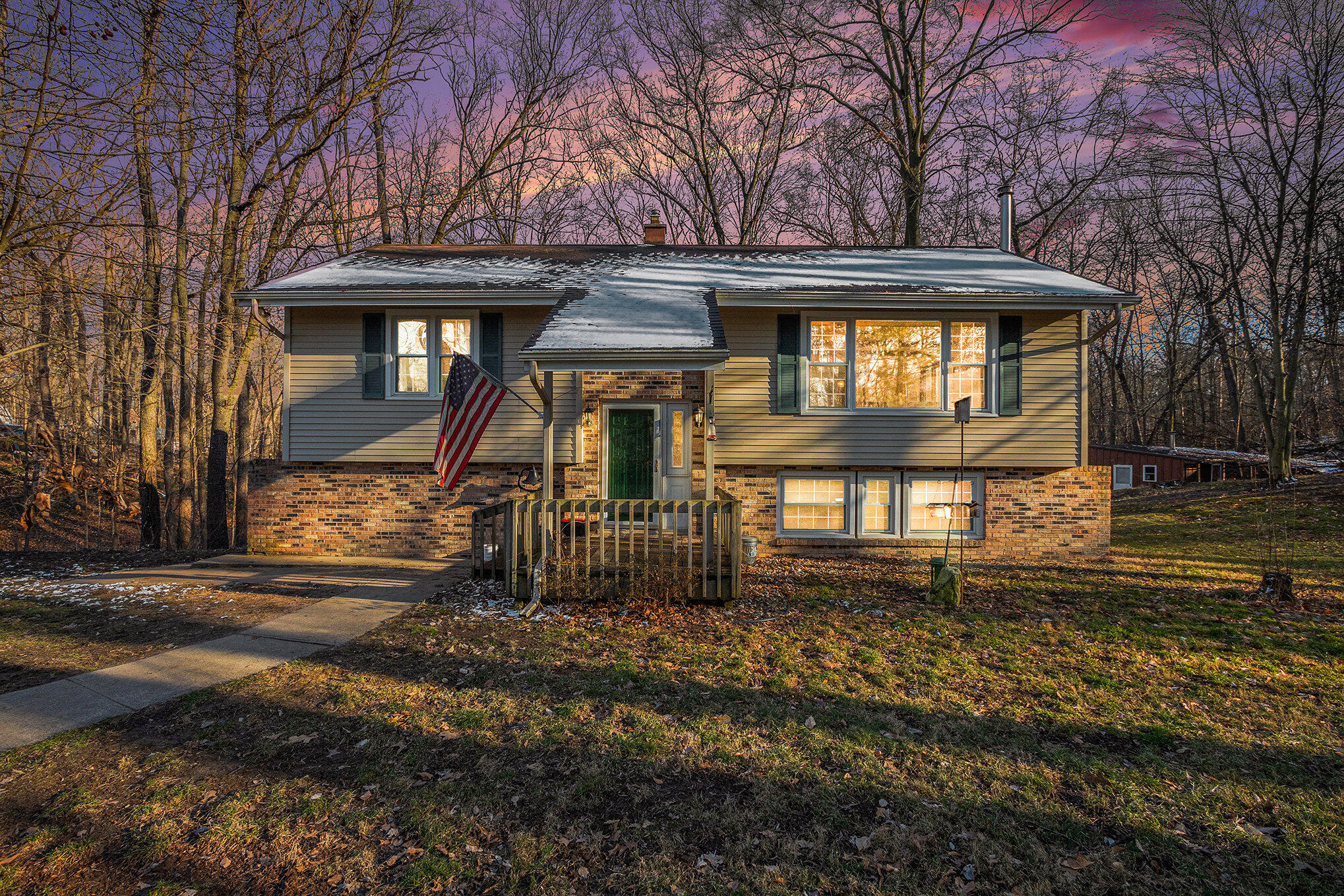 149 Hatfield Road Niles, MI 49120 - Photo 1 of 36 001_img_6014-_twilight