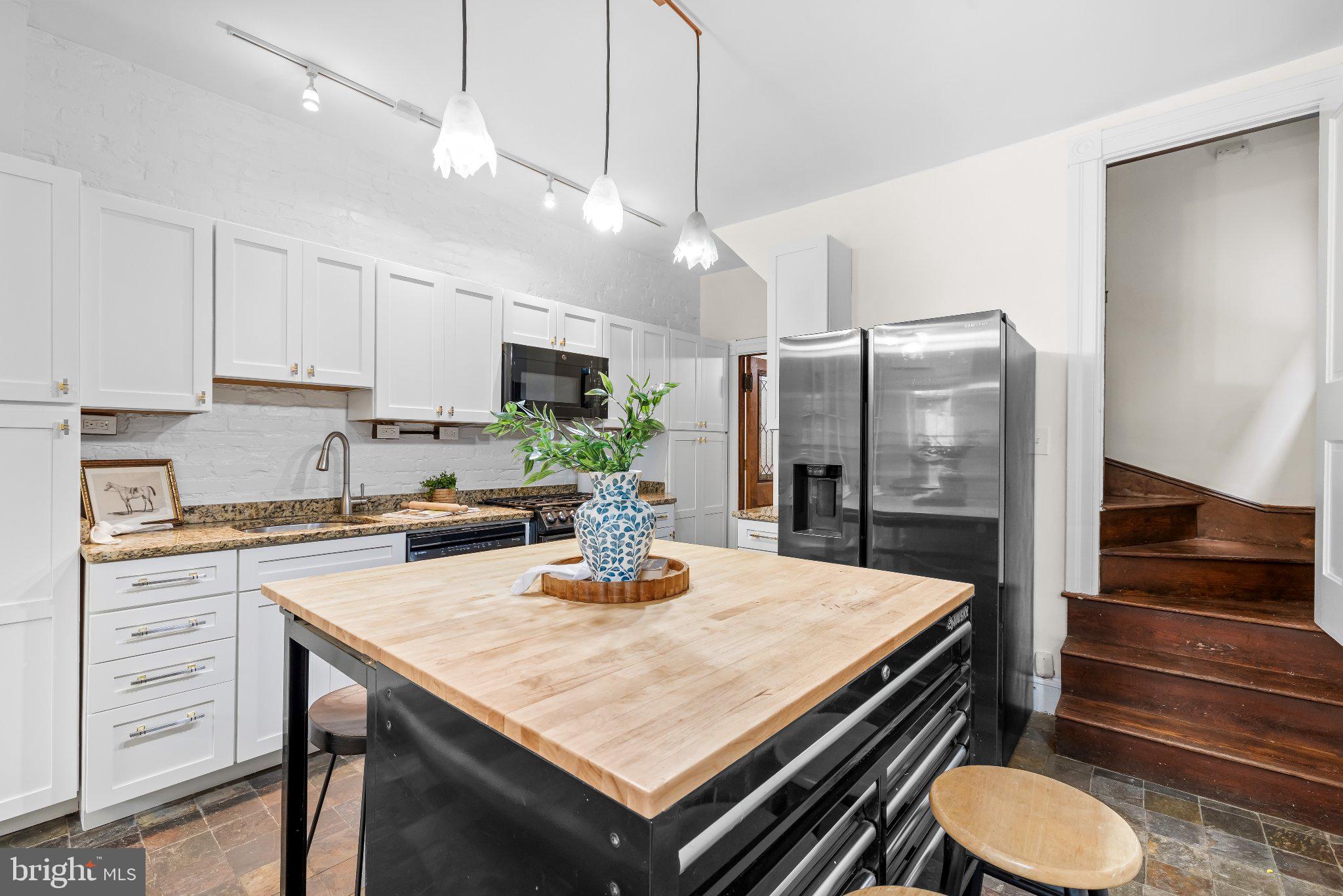 2736 North Calvert Street Baltimore, MD 21218 - Photo 31 of 86 Updated Kitchen with Stainless Appliances