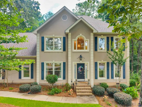 $464,000 | 203 Westbury Court, Warner Robins, GA 31088