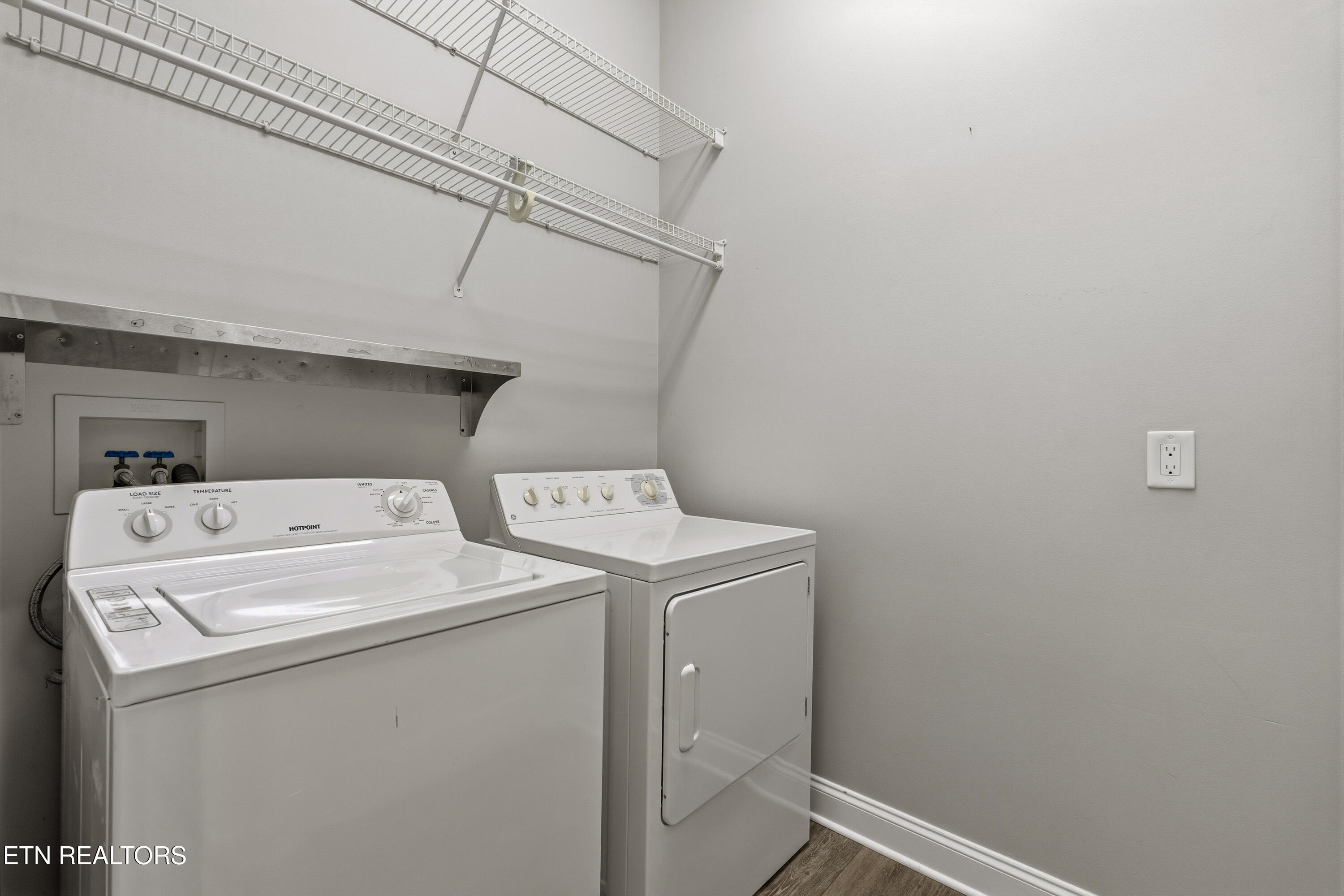 565 Rarity Bay Parkway, Unit 201 Vonore, TN 37885 - Photo 21 of 37 DSC06500