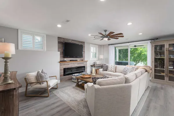 $1,499,900 | 303 Leeward Way, Ottawa, IL 61350
