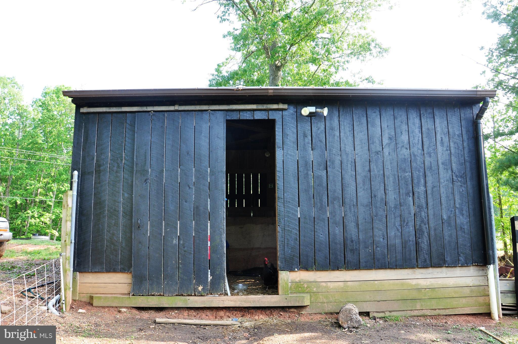 6108 Sumerduck Road Remington, VA 22734 - Photo 15 of 25 Stable