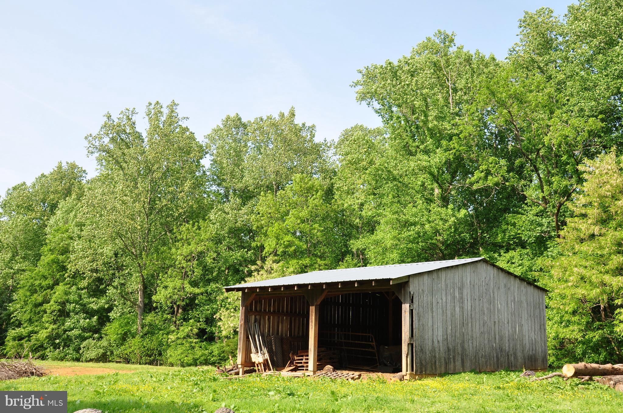 6108 Sumerduck Road Remington, VA 22734 - Photo 22 of 25 Barn