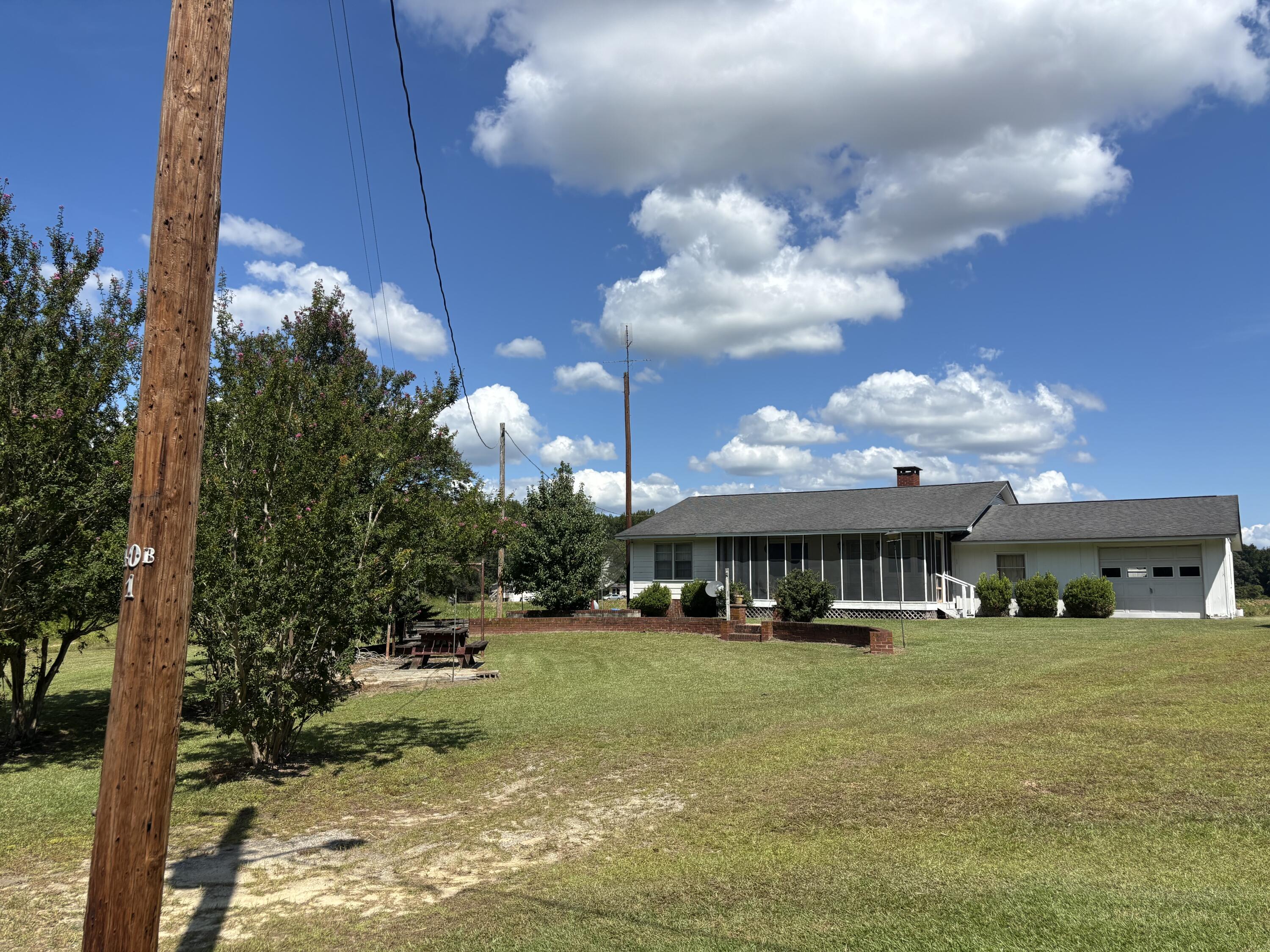 360 Hudson Graham Road Sumter, SC 29150 - Photo 5 of 33 IMG_0010