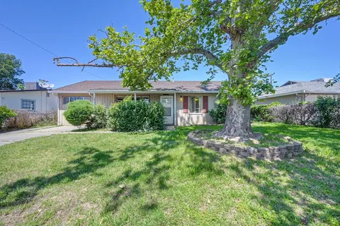 $300,000 | 627 Alamos Avenue, Sacramento, CA 95815